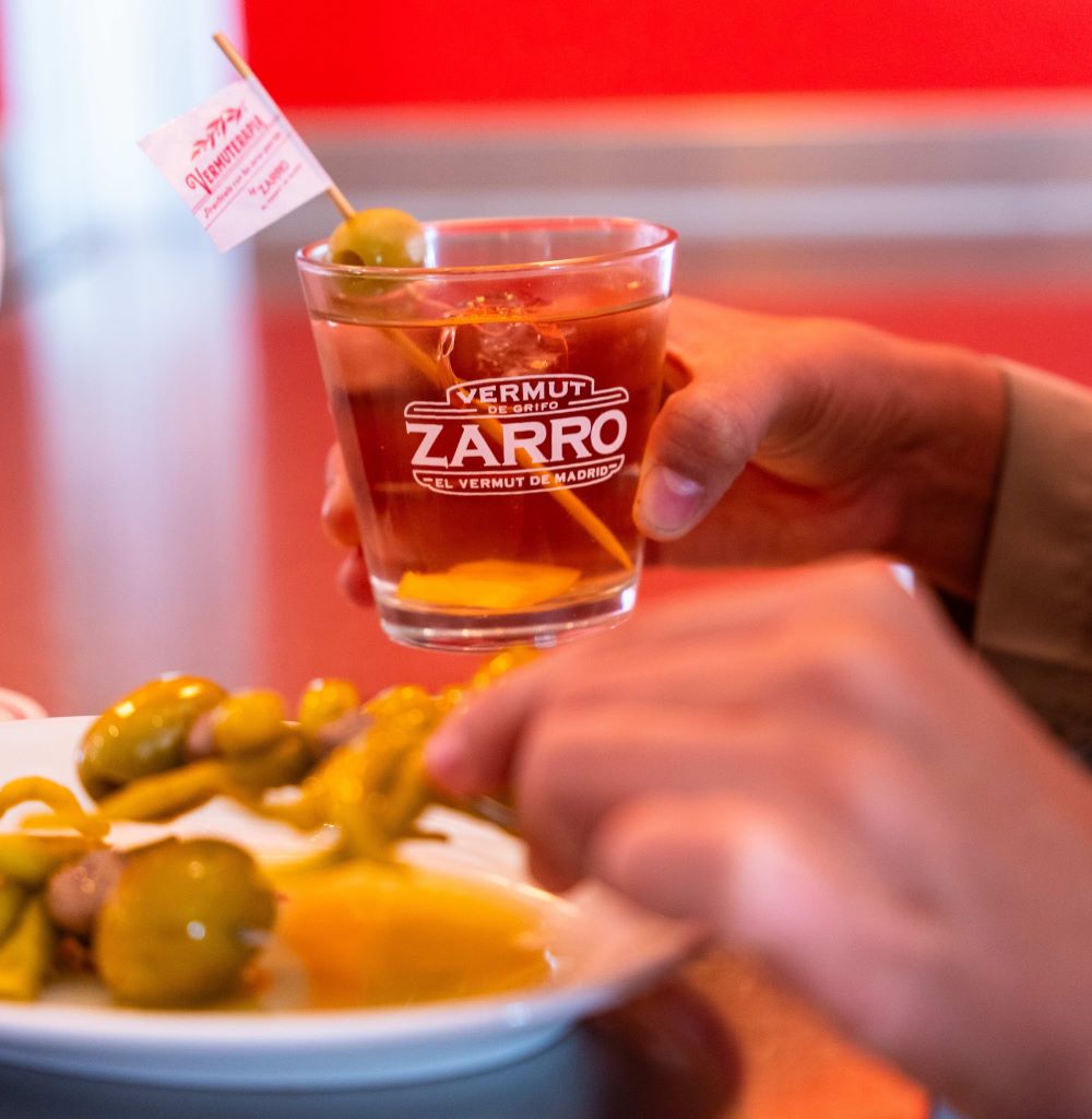 Vermut con Pomelo Zarro y gildas