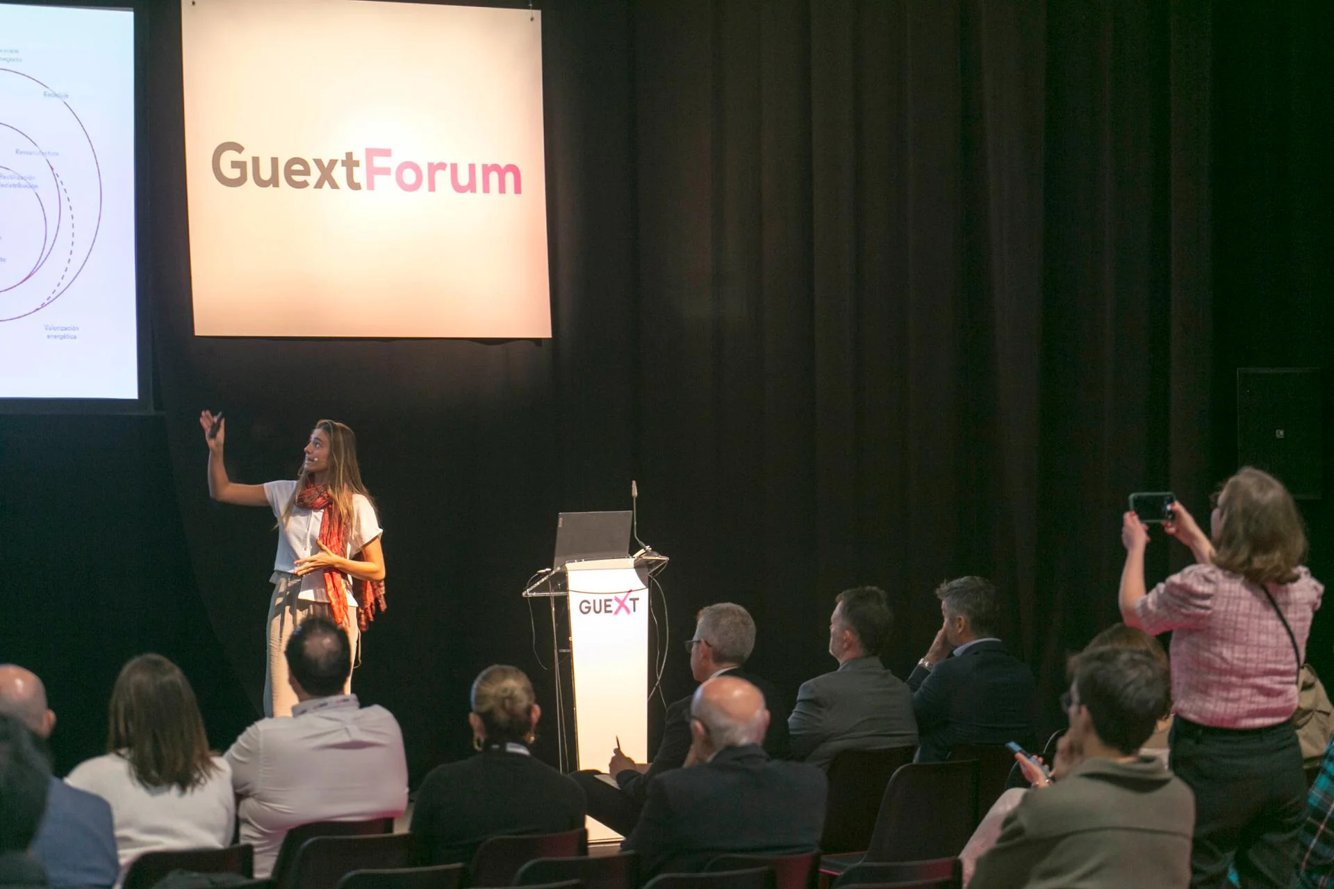 GuextForum, imagen 2025
