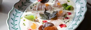 Guía Michelin Pescado azul ahumado con gazpachuelo de yuzu y huevas de trucha, uno de esos platos con los que Juanlu Fernández conquista nuestro paladar. © Bina Bar
